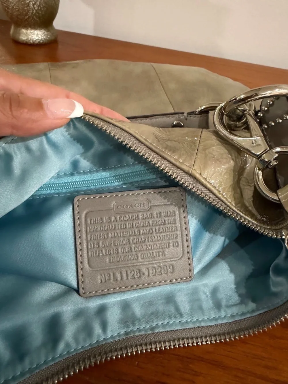 Coach Kristin Patent Leather Convertible Shoulder Hobo Bag Style 19299